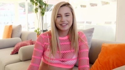 Carolina Sweets cheats on her boyfriend